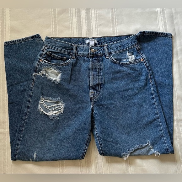 Forever 21 Denim - Forever 21 Women's Relaxed Blue Distressed Jeans